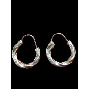 Small twisted sterling silver hoop earrings